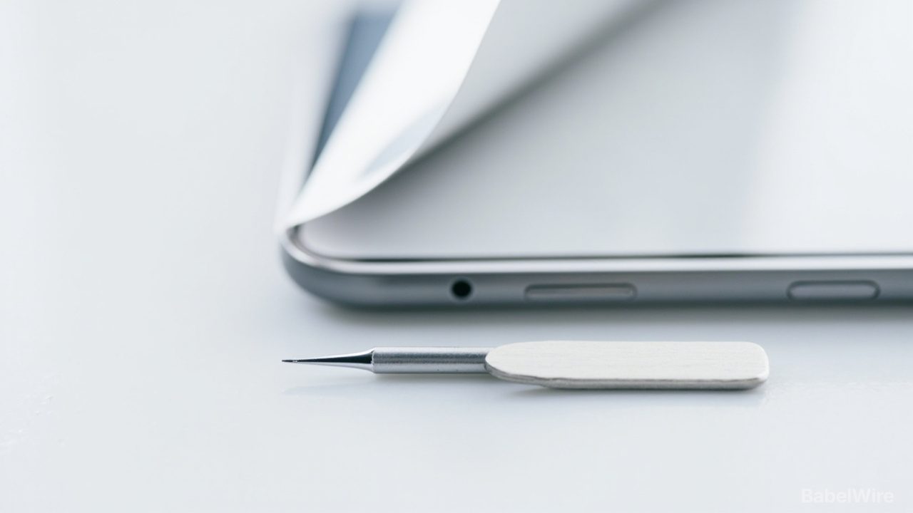 Apple, iPhone Duo'nun mat üst katmanını 19 dolara değiştirecek — yalnızca AppleCare+ ile